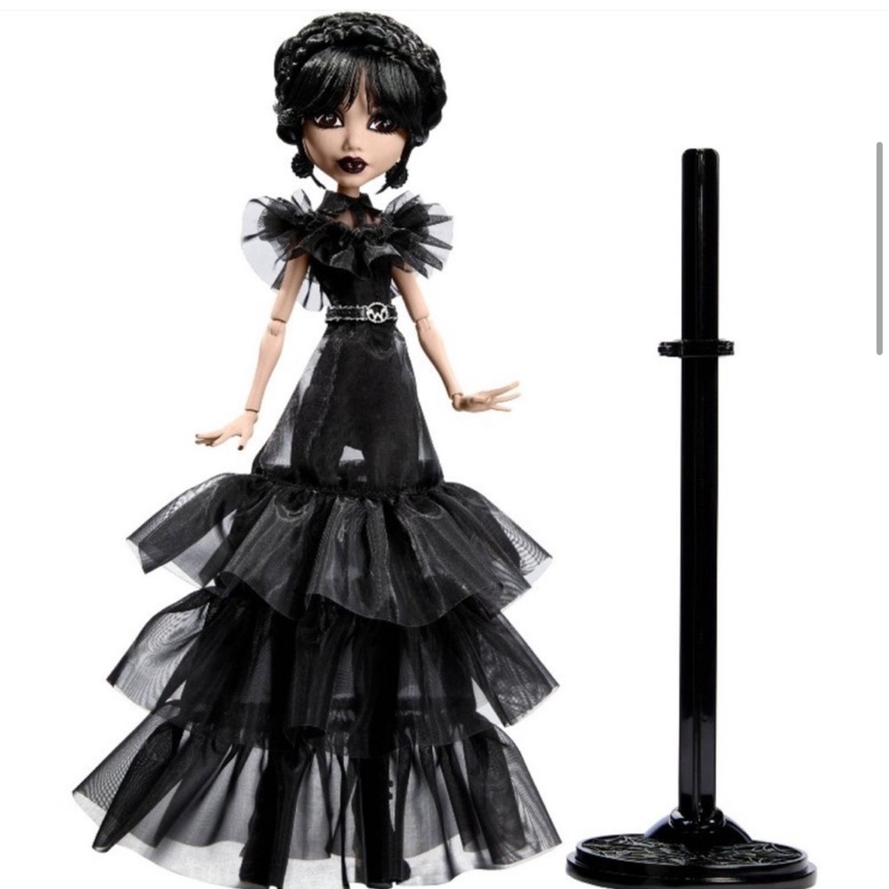 Monster High Wednesday Rave-N Wednesday Doll - Picture 8 of 14
